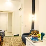 Nana 4* نابولي