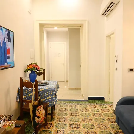 Nanà 4* Naples